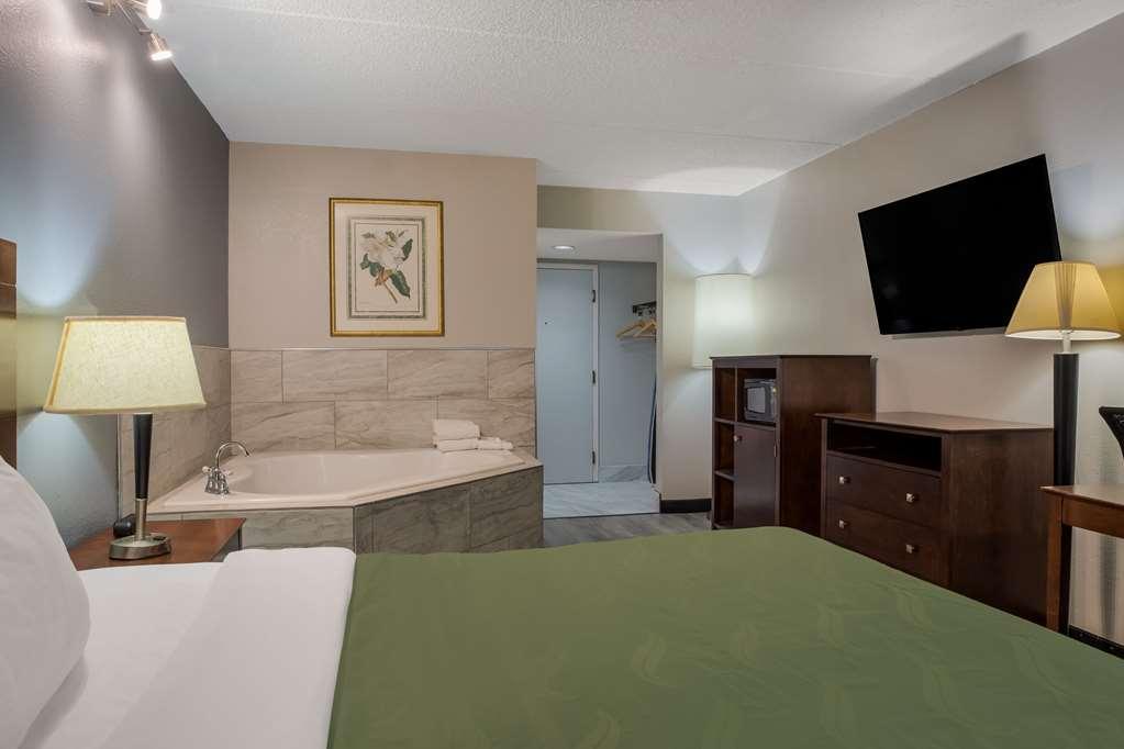 Quality Inn Toledo Phòng bức ảnh